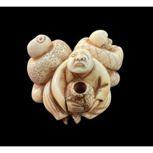 A Signed Japanese Netsuke Representing 3 Characters - Meji Period - 19th Century