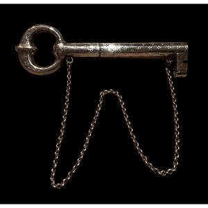 Silver Key Shaped Needle Case With Chain - Marked - Late 19th Century