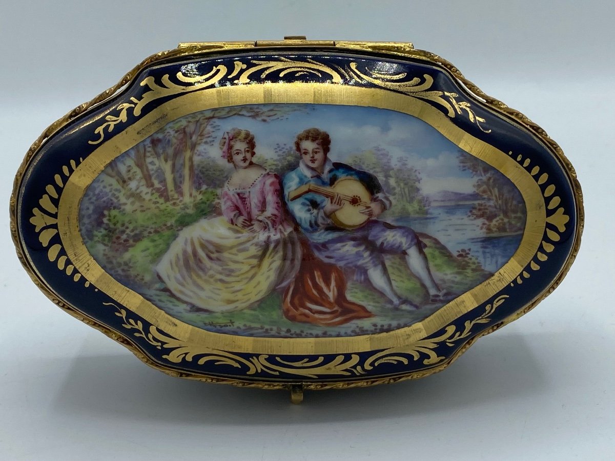 Porcelain Box End Of 19th Century Beginning Of 20th Century -photo-4