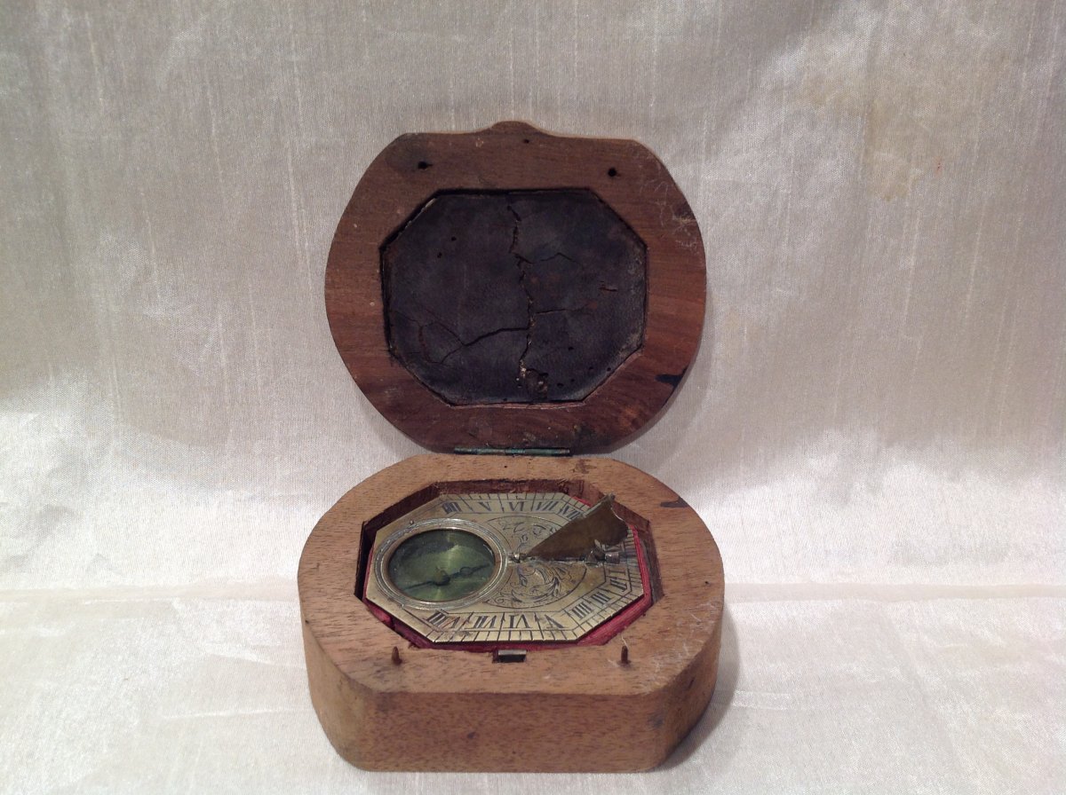 18th Sundial Compass In Its Box-photo-2