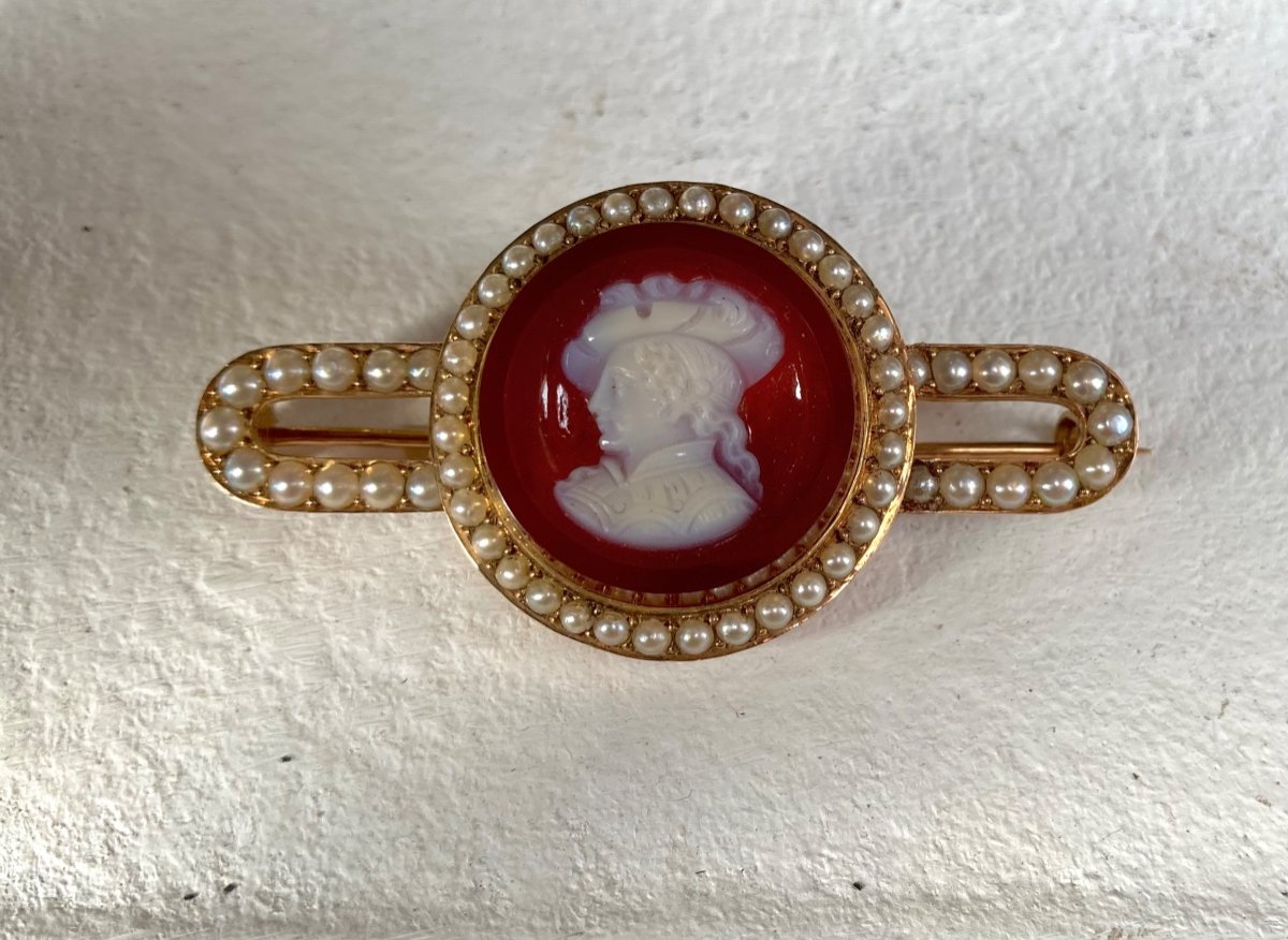 19th Century Gold Cameo Brooch -photo-2