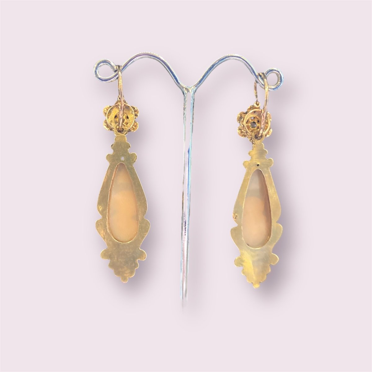 Gold And Pearl Cameo Earrings -photo-3