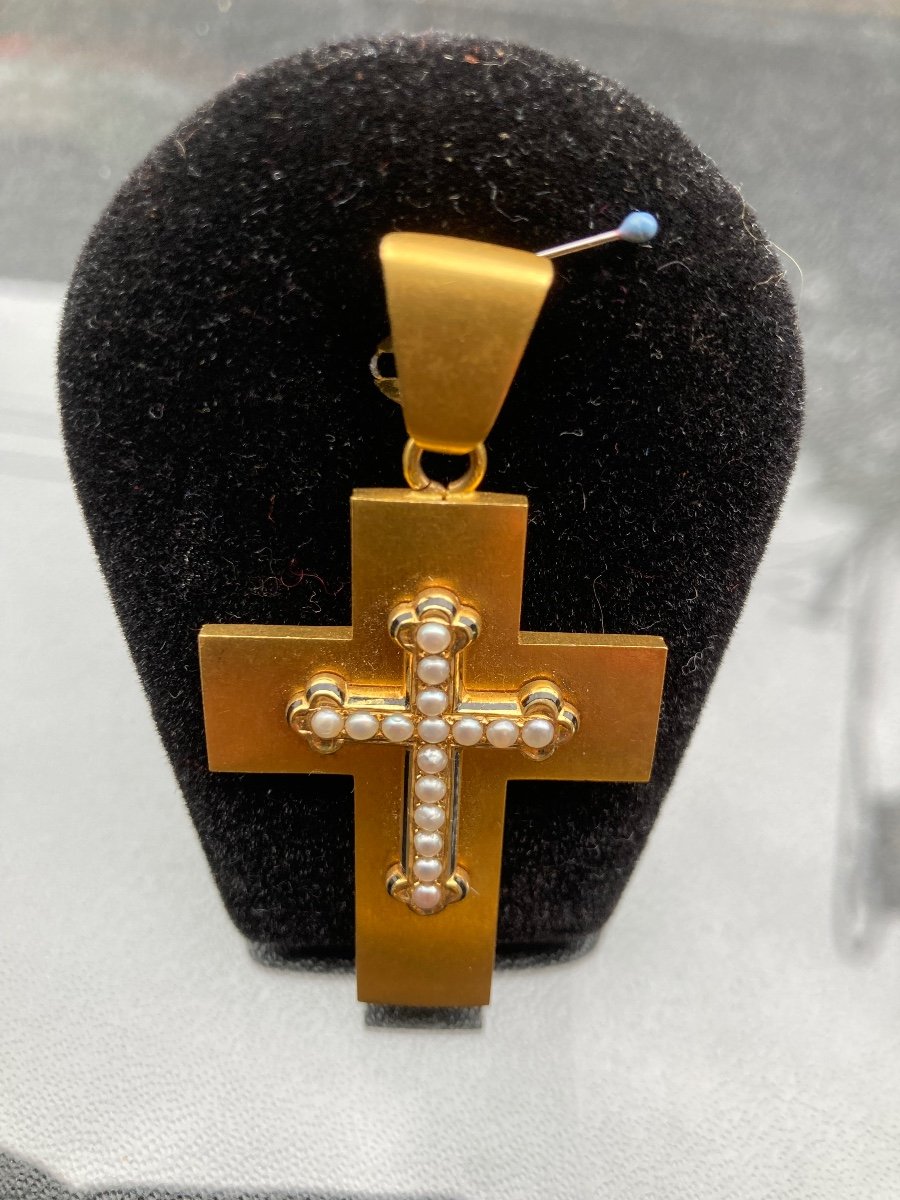 Gold Cross Pendant And Half Pearls -photo-2