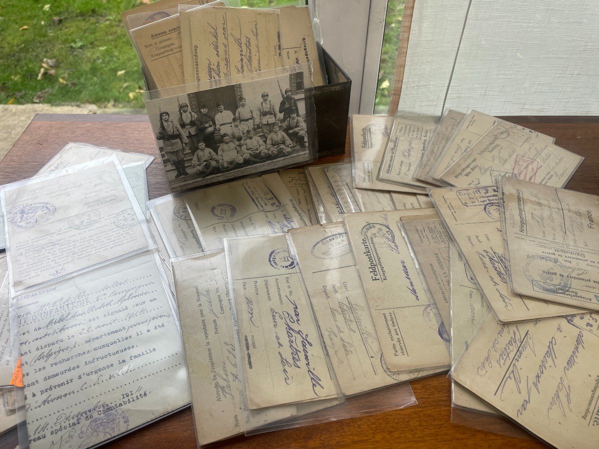 Correspondence Between A Soldier, His Parents And The Authorities - 1st World War