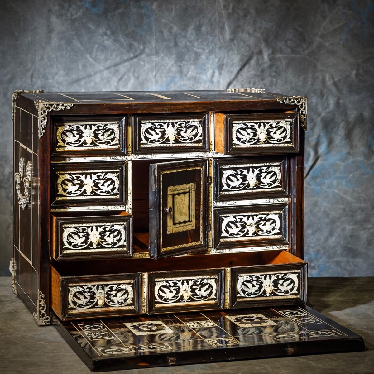 17th Century Ebony Marquetry Cabinet-photo-2