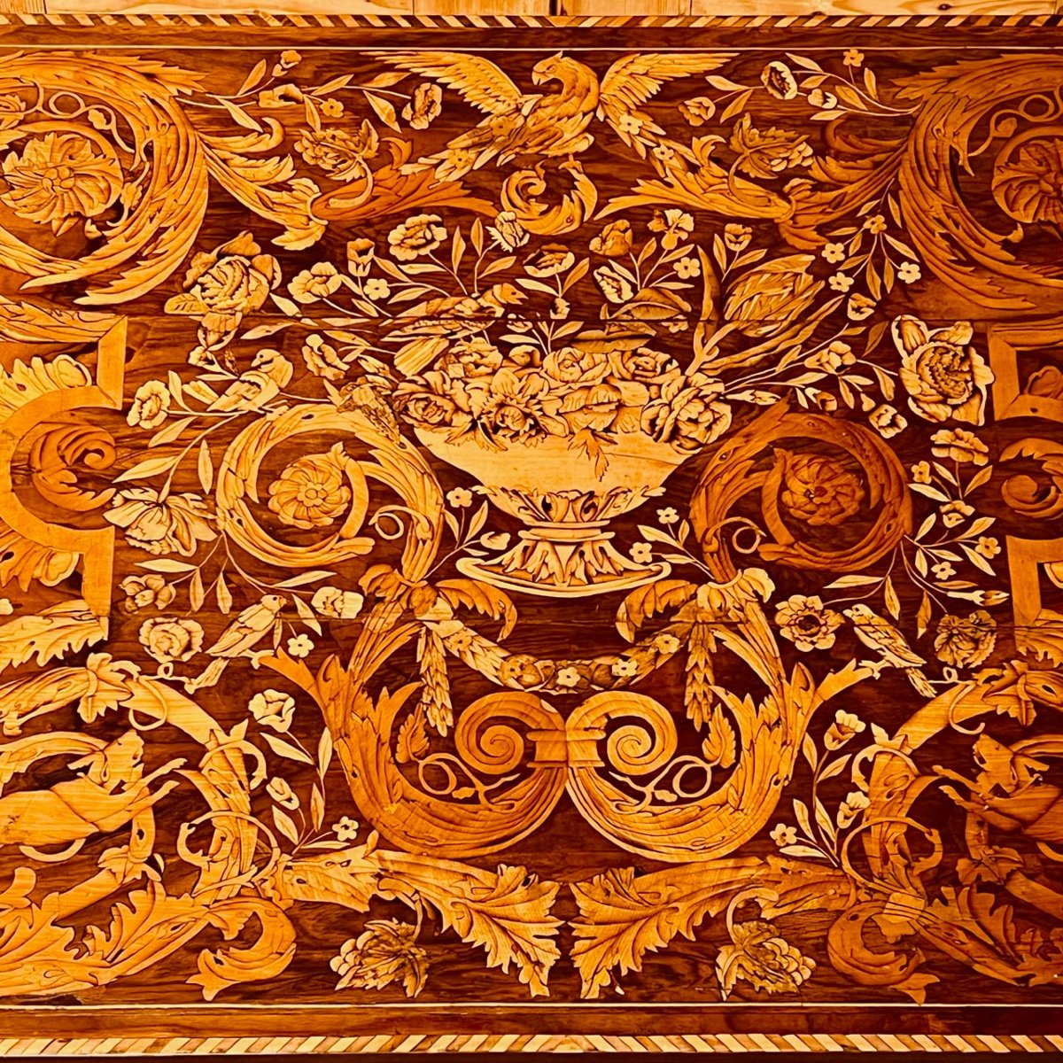 Ceremonial Table Marquetry Flowers, Birds, Dogs And Scrolls-photo-7