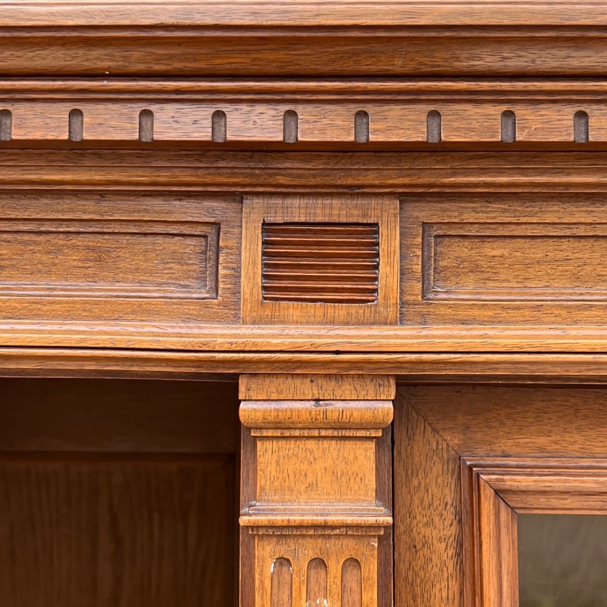 Showcase Bookcase 3 Walnut Doors-photo-4