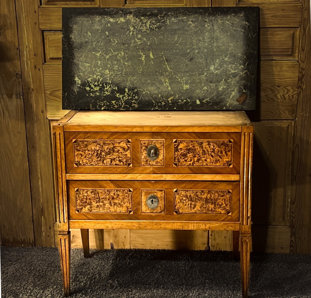 Louis XVI Alsatian Jumping Commode-photo-2