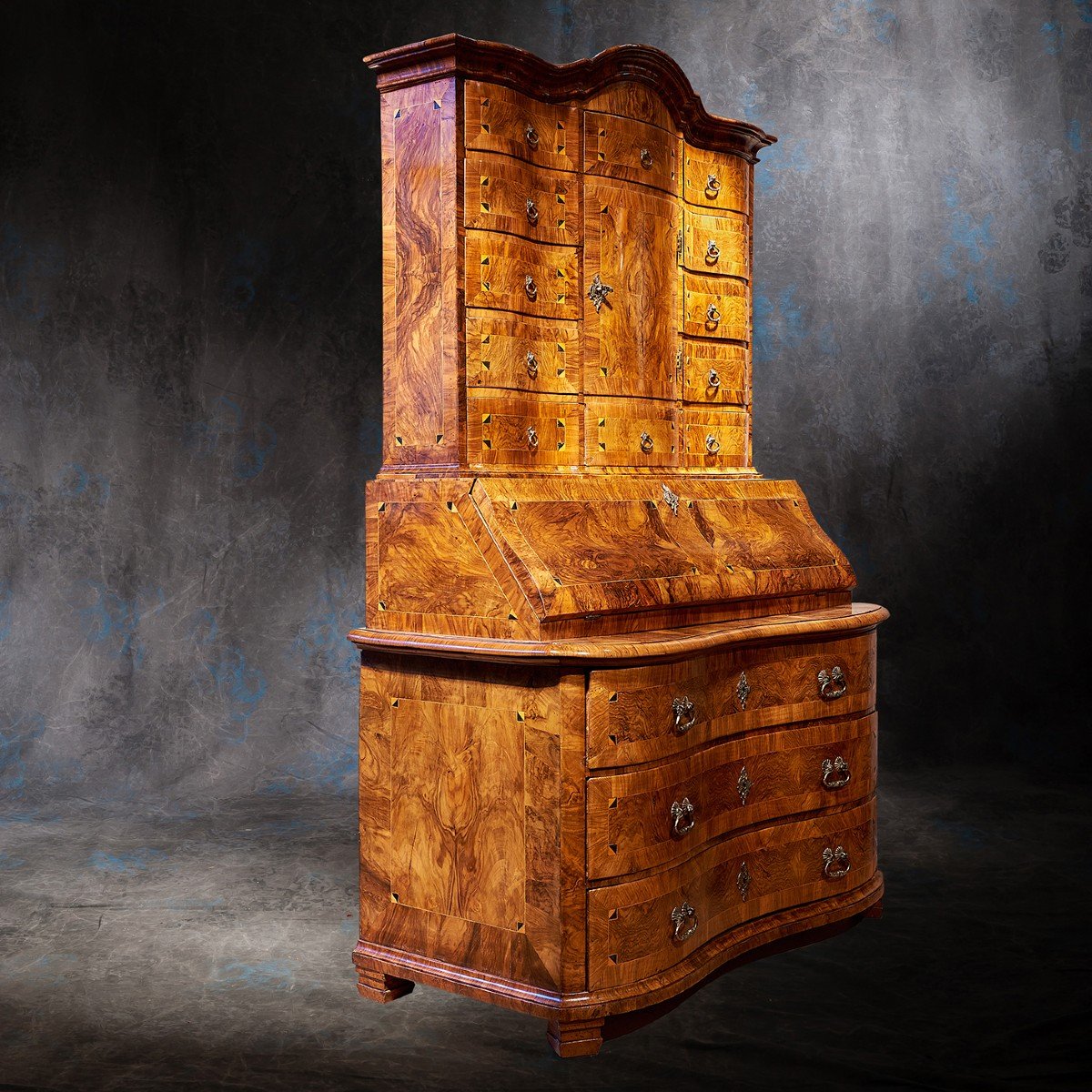 18th Century Walnut Inlaid Scriban Cabinet-photo-1