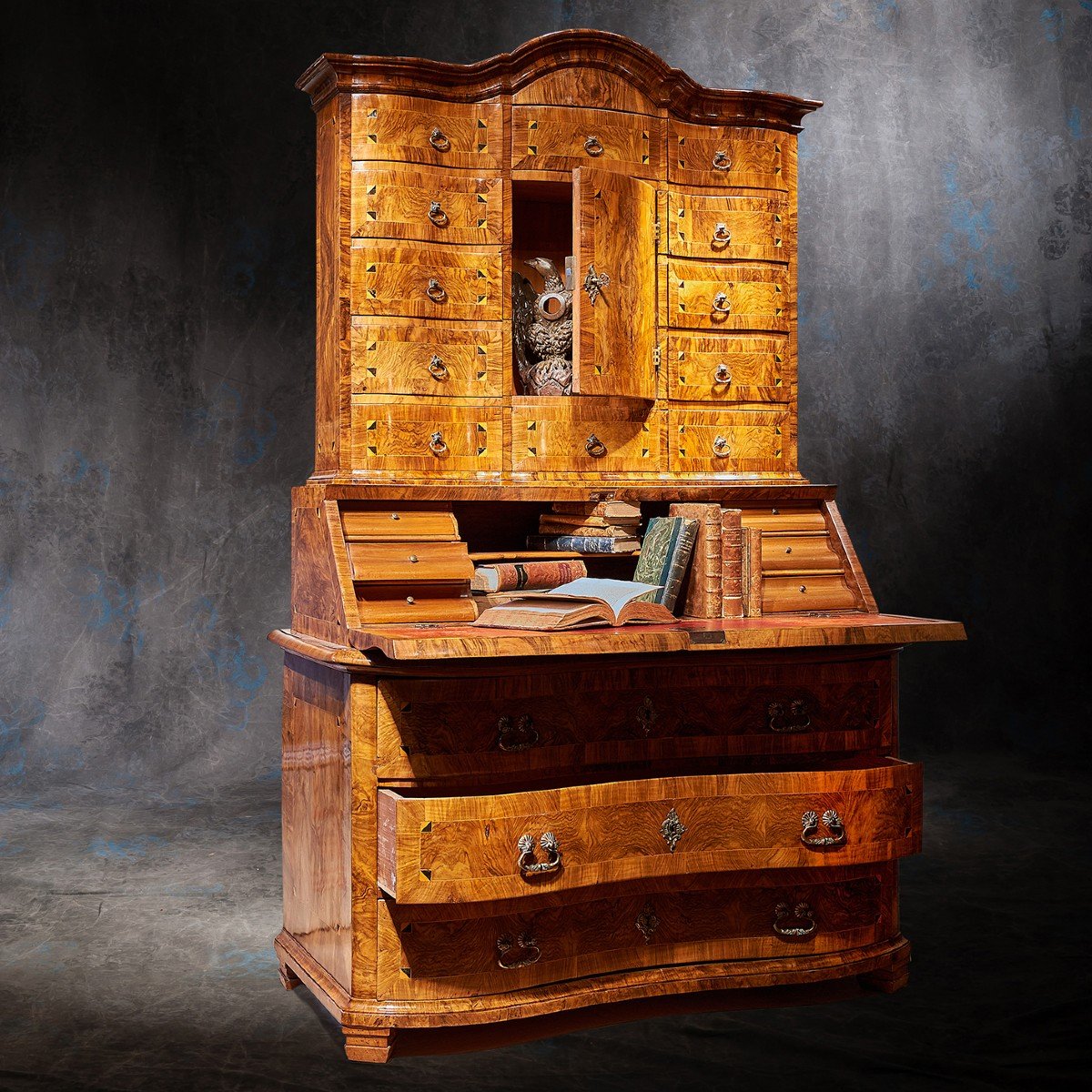 18th Century Walnut Inlaid Scriban Cabinet-photo-6