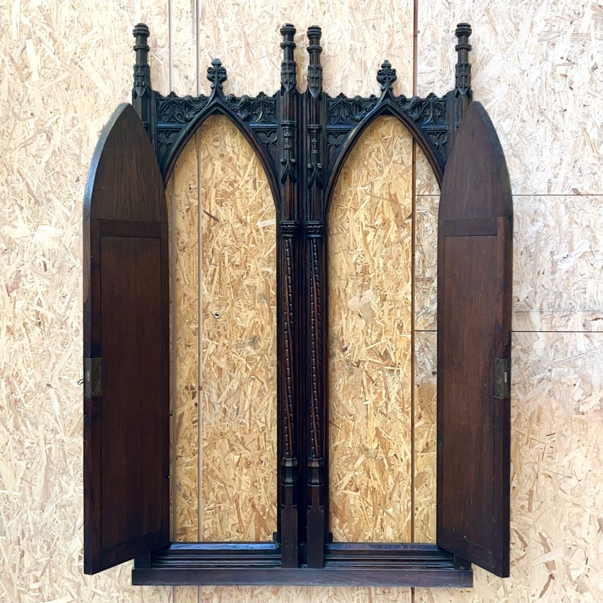 Neo-gothic Facade 2 Doors -photo-3