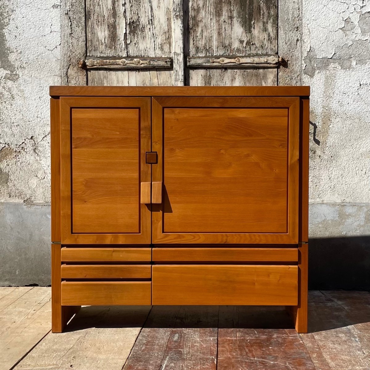 Design Pierre Chapo Buffet Elm R.18.a Circa 1970. 