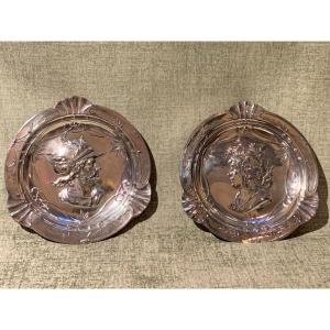 deux portraits sur assiettes en étain Art Nouveau