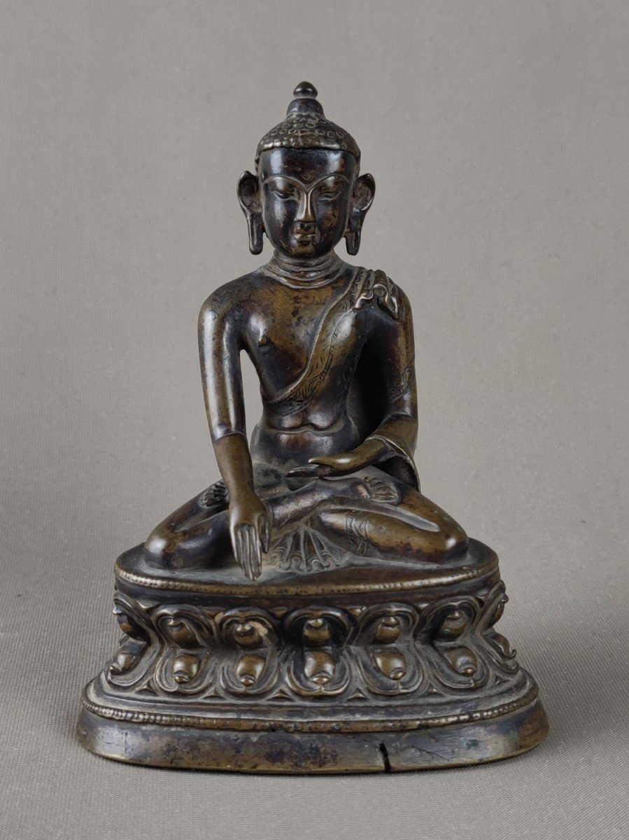 Tibet 17th, Bronze Figure Of Sakyamuni Buddha-photo-2