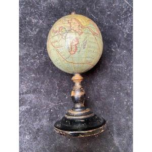 Globe Terrestre Miniature C.1880