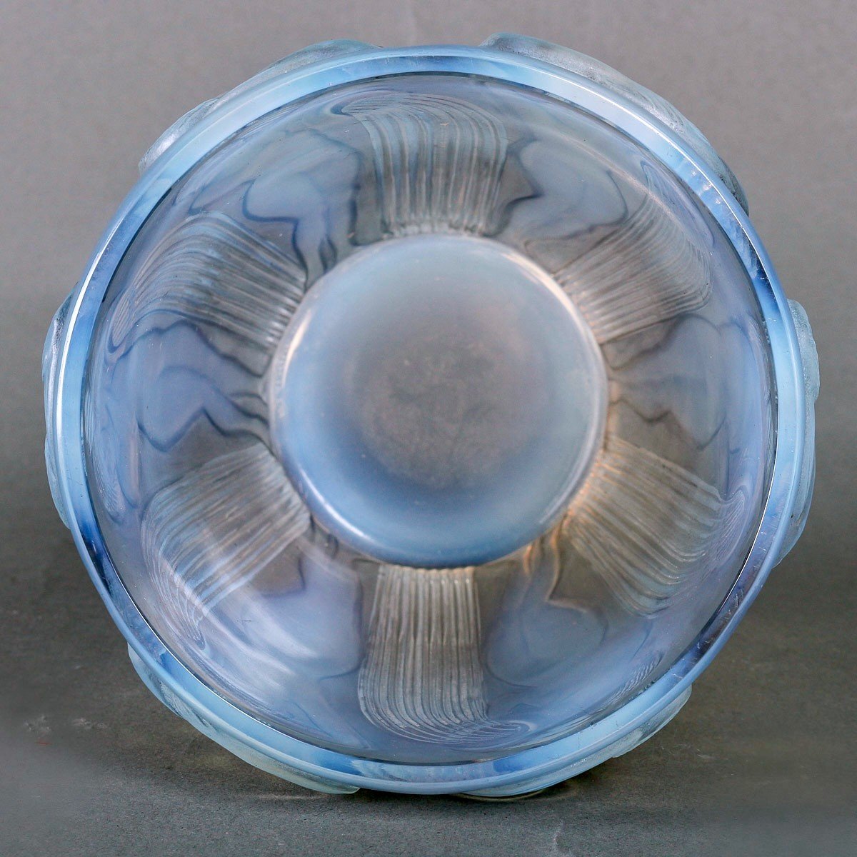 1926 René Lalique - Vase Danaïdes Verre Opalescent Patiné Gris-photo-1