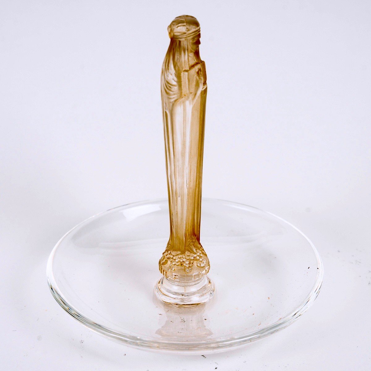 1925 René Lalique - Cendrier Baguier Clos Sainte Odile Verre Blanc Patiné Sépia-photo-2