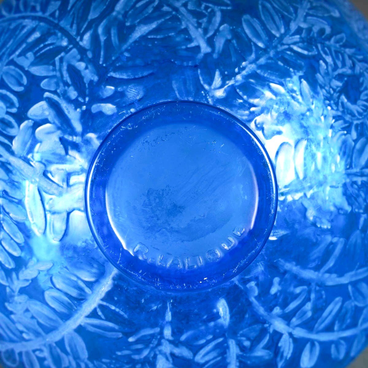 1923 René Lalique - Vase Lièvres Verre Bleu Electrique Patiné Blanc-photo-1