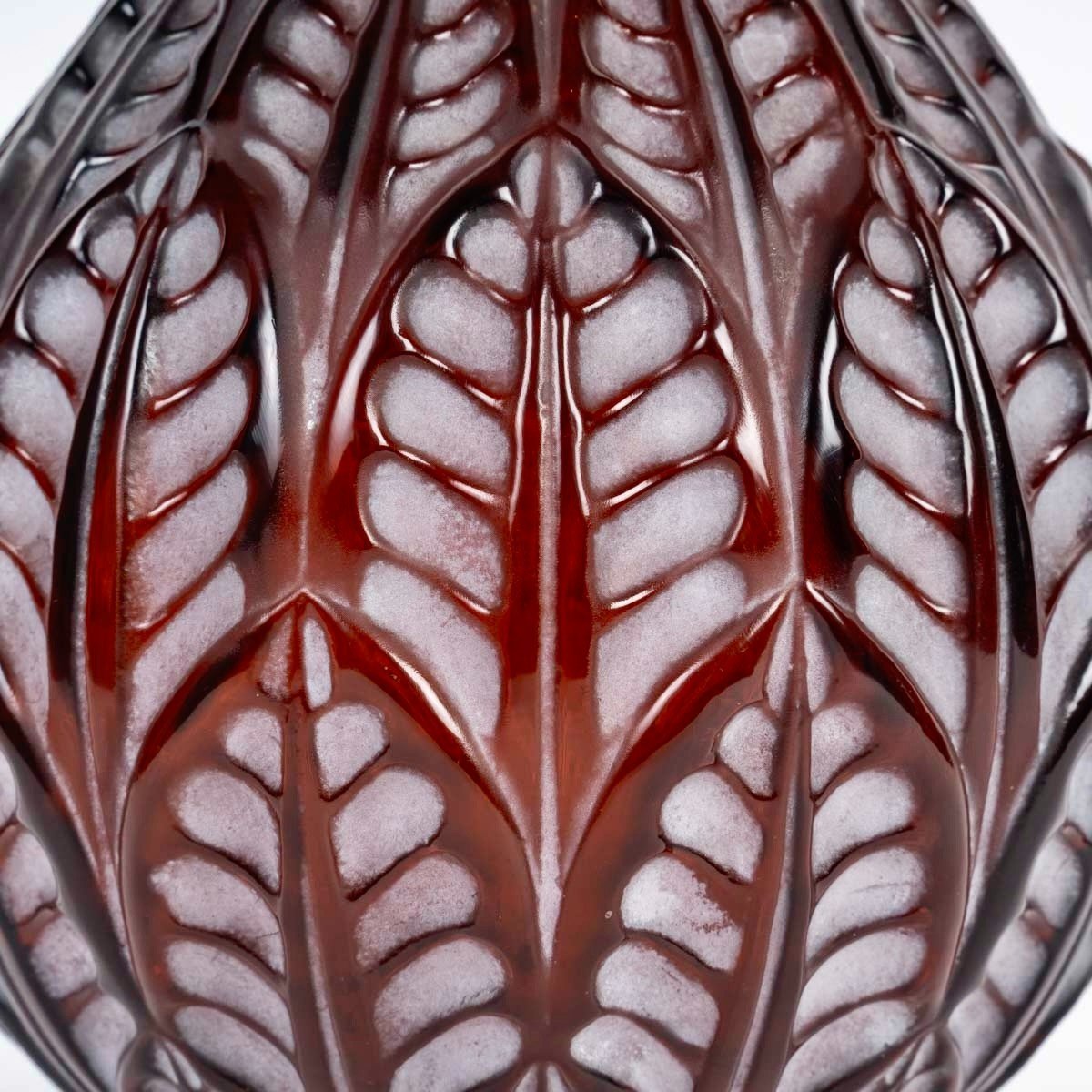 1924 René Lalique - Vase Malesherbes Dark Amber Glass With White Patina-photo-4