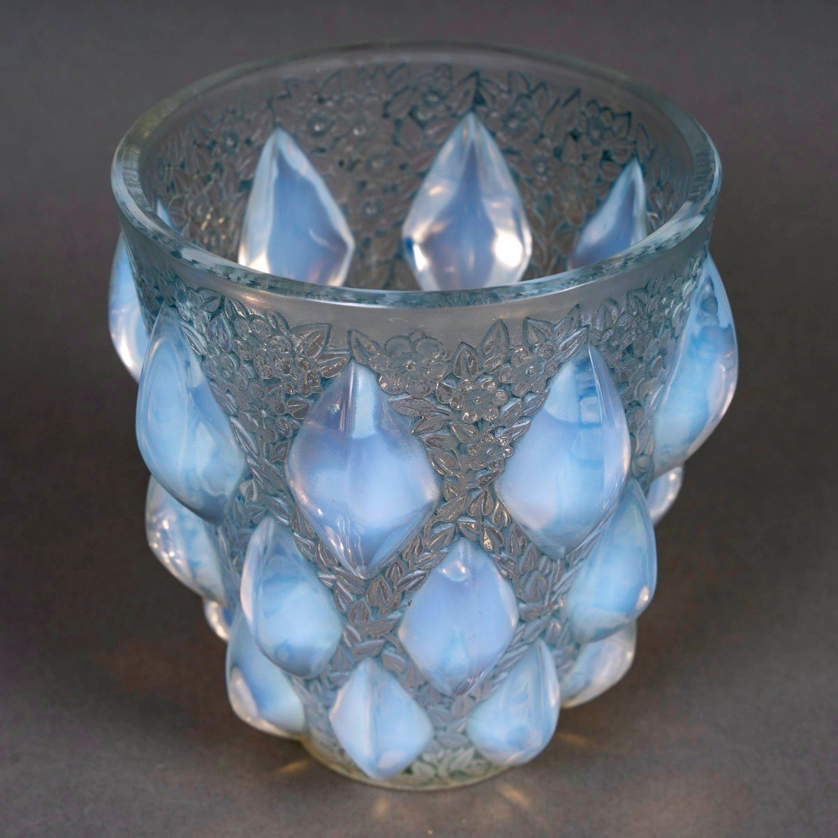 1927 René Lalique - Vase Rampillon Verre Opalescent Patiné Bleu-photo-3