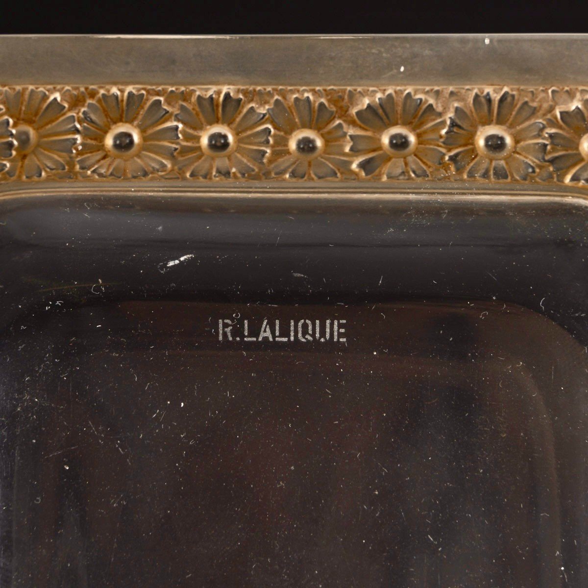1935 René Lalique - 8 Assiettes Pâquerettes Verre Patiné Sépia -photo-2