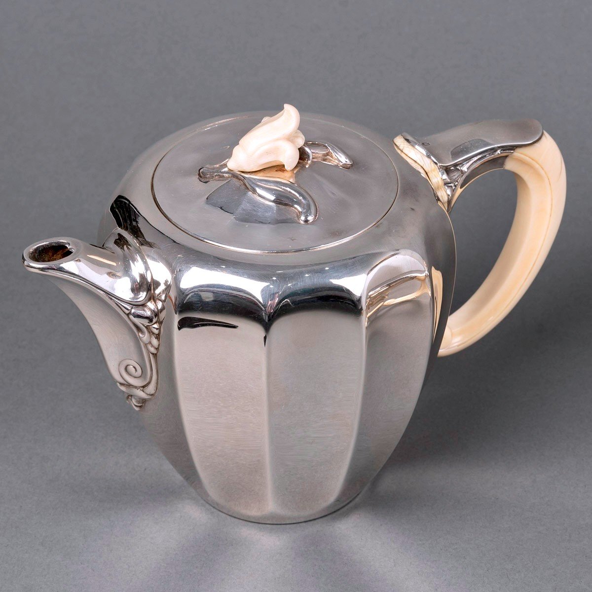 1922 Jean E. Puiforcat - Art Nouveau Tea And Coffee Set In Sterling Silver And Ivory-photo-2