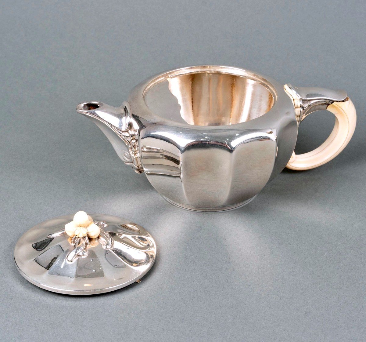 1922 Jean E. Puiforcat - Art Nouveau Tea And Coffee Set In Sterling Silver And Ivory-photo-2