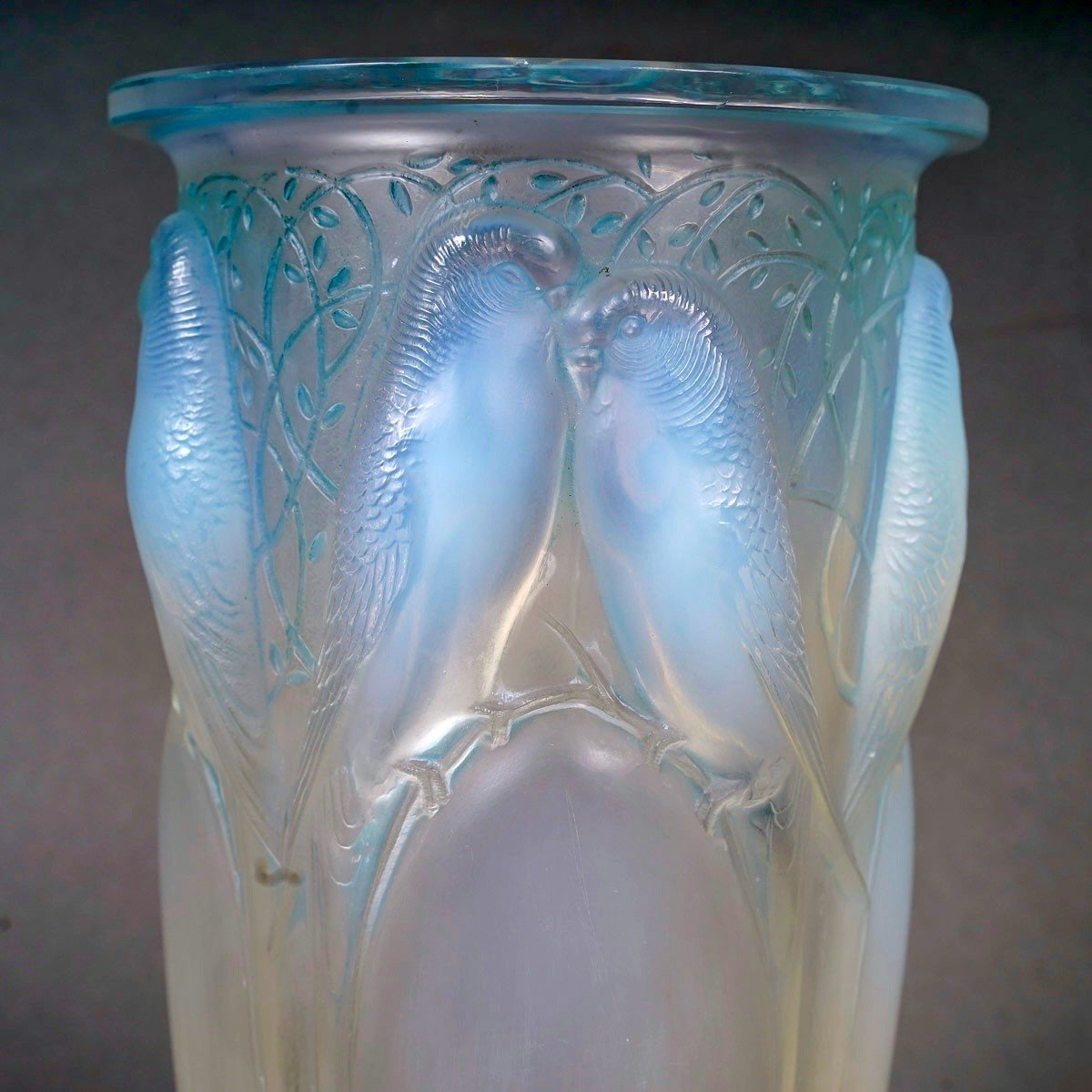 1924 René Lalique - Vase Ceylan Opalescent Glass With Blue Patina-photo-3