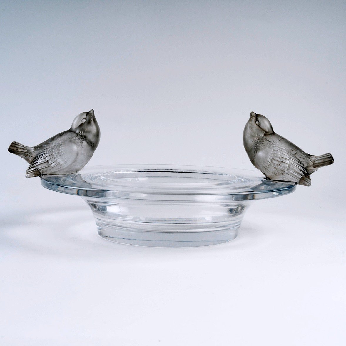 1930 René Lalique - Coupe Deux Moineaux Moqueurs Verre Blanc Patiné Gris