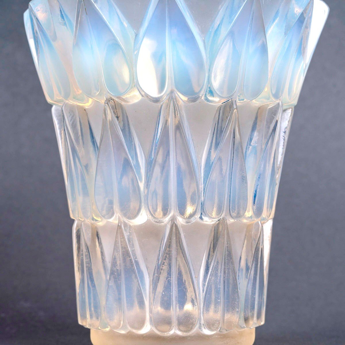 1934 René Lalique - Vase Feuilles Leaves Opalescent Glass -photo-4