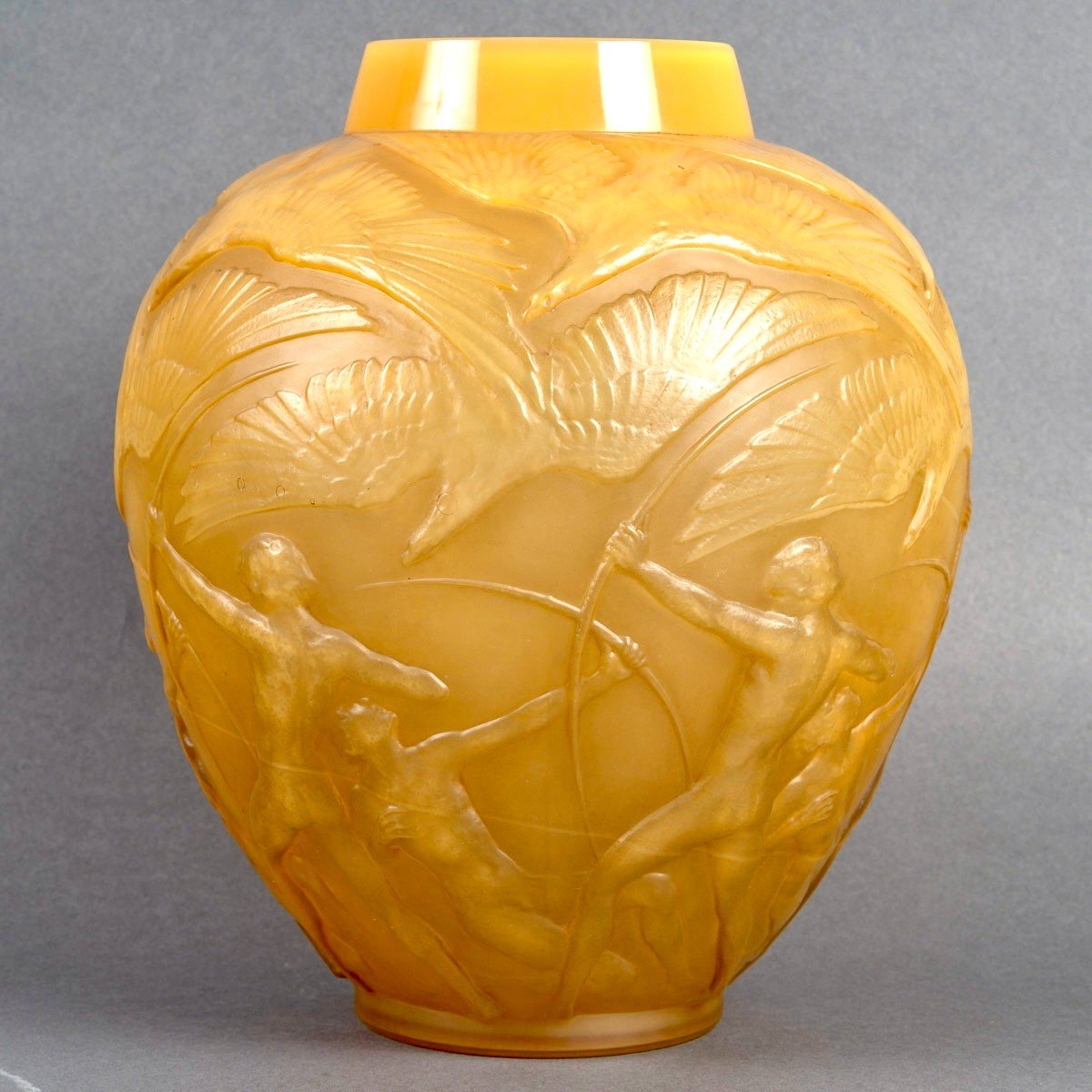 1921 René Lalique - Vase Archers Verre Butterscotch Patiné Sépia-photo-3