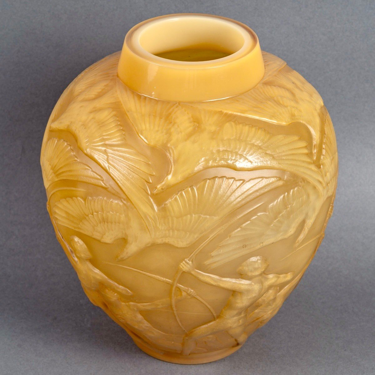 1921 René Lalique - Vase Archers Verre Butterscotch Patiné Sépia-photo-4