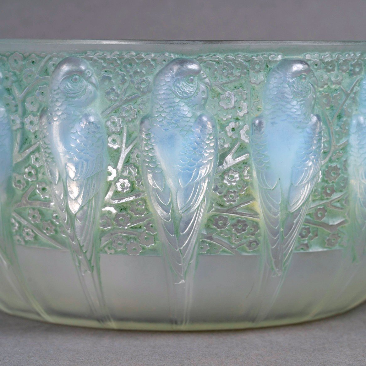 1931 René Lalique - Coupe Perruches Verre Opalescent Patiné Vert-photo-4