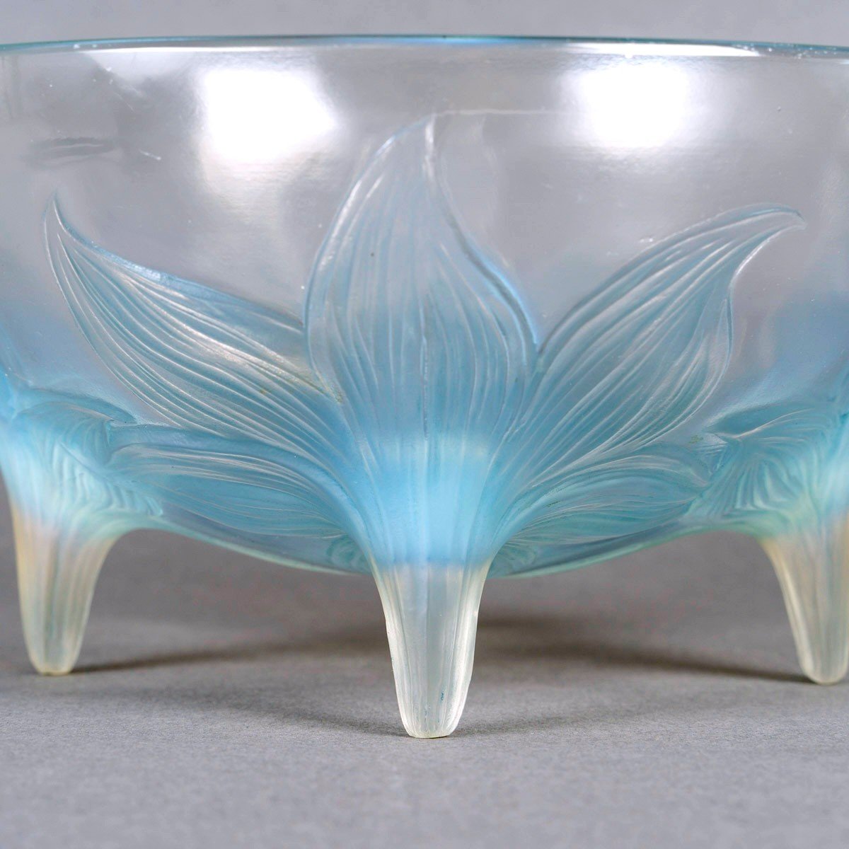 1924 René Lalique - Bowl Lys Lily Opalescent Glass With Blue Patina-photo-1