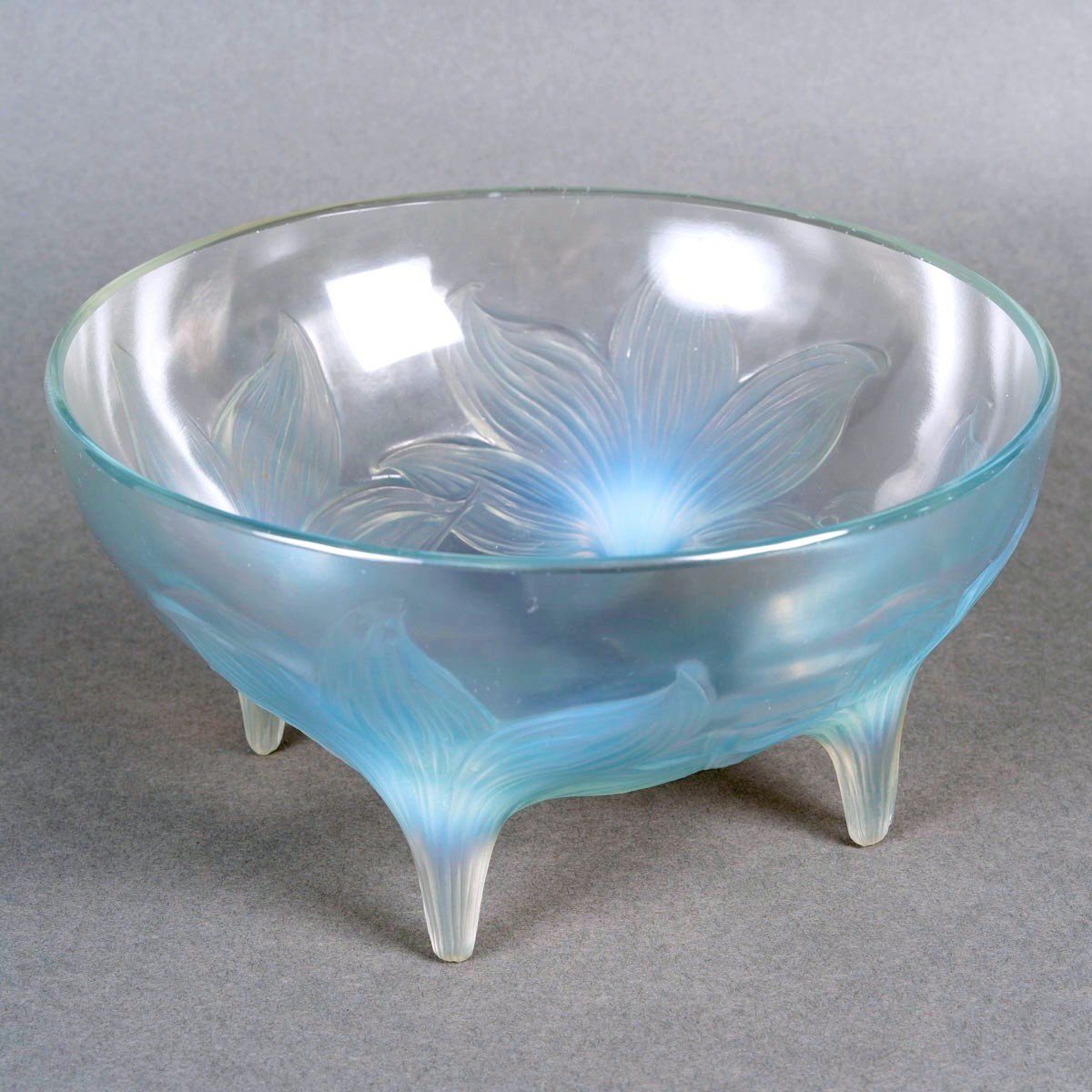 1924 René Lalique - Bowl Lys Lily Opalescent Glass With Blue Patina