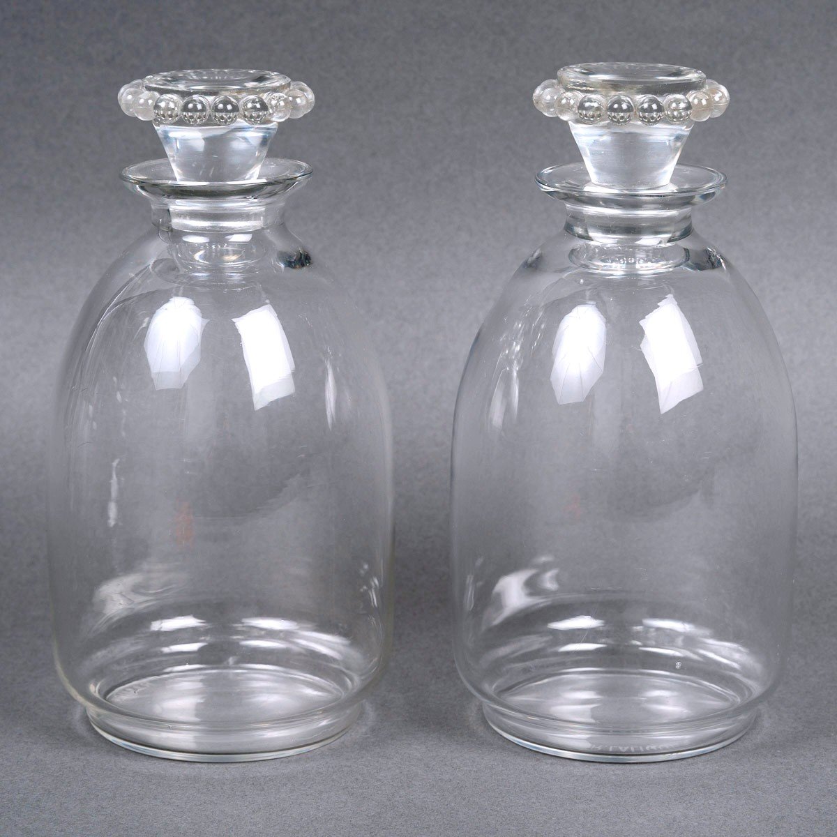 1935 René Lalique - Paire De Carafes Art Déco Boules Verre Blanc