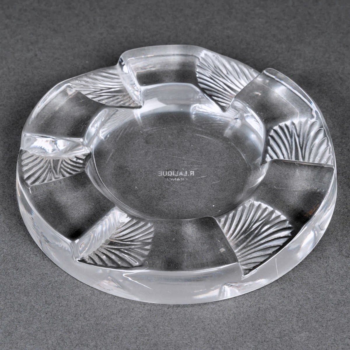 1928 René Lalique - Art Deco Ashtray Cuba Clear Glass 