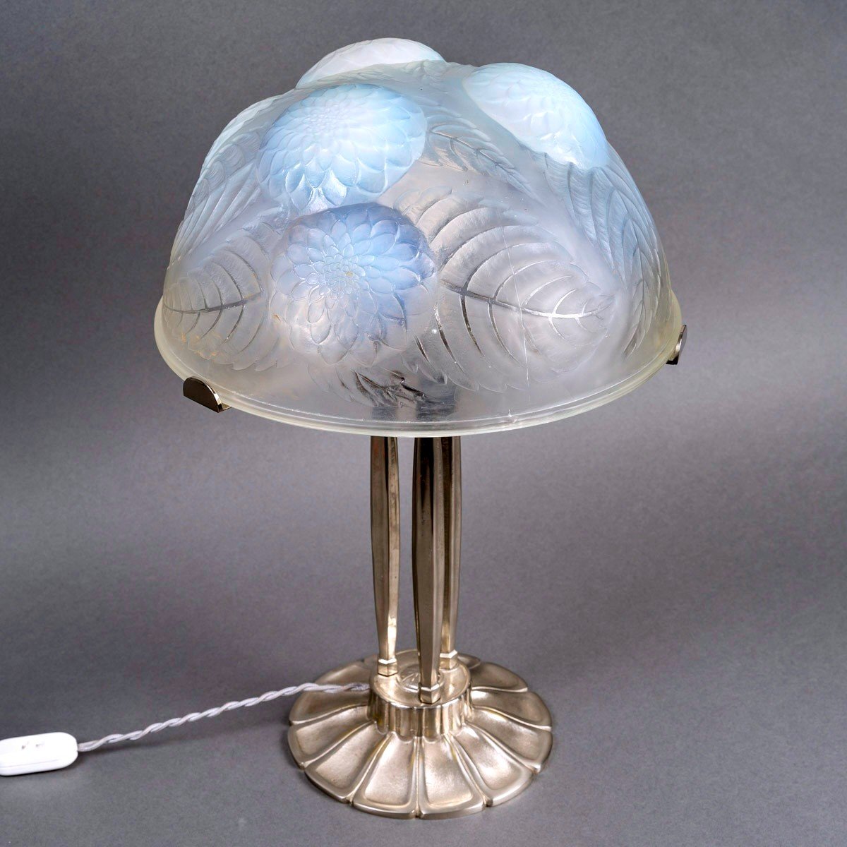 1921 René Lalique - Lamp Dahlias Opalescent Glass And Nickel Plated Bronze-photo-2