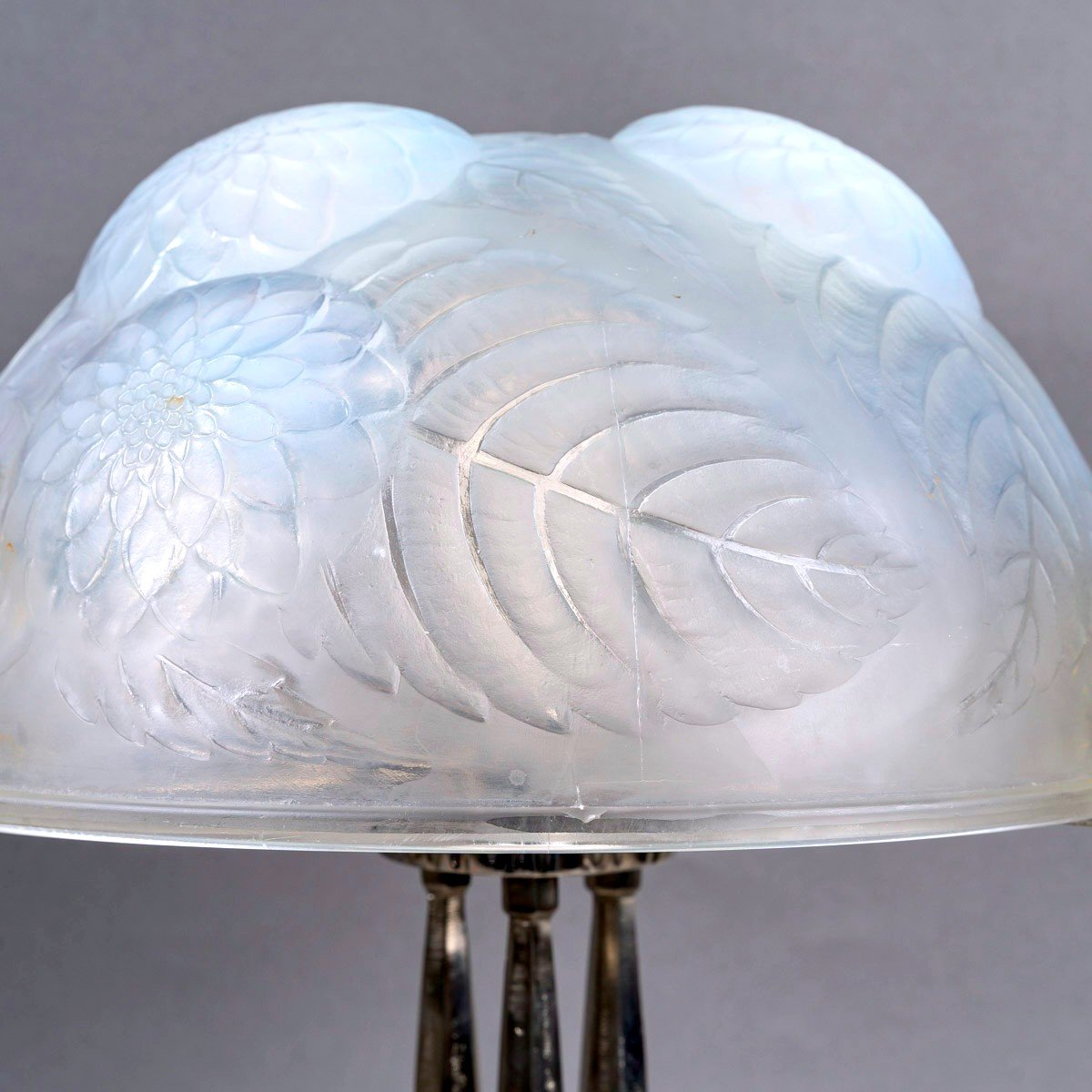 1921 René Lalique - Lampe Dahlias Verre Opalescent Et Bronze Nickelé-photo-1