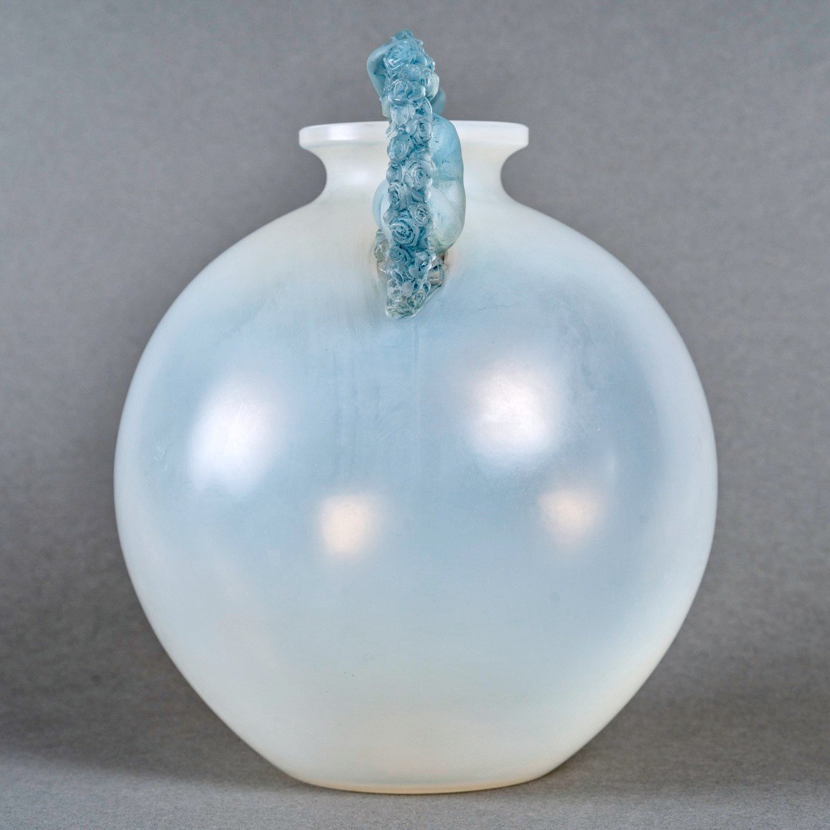 1926 René Lalique - Vase Ronsard Verre Opalescent Patiné Bleu-photo-4