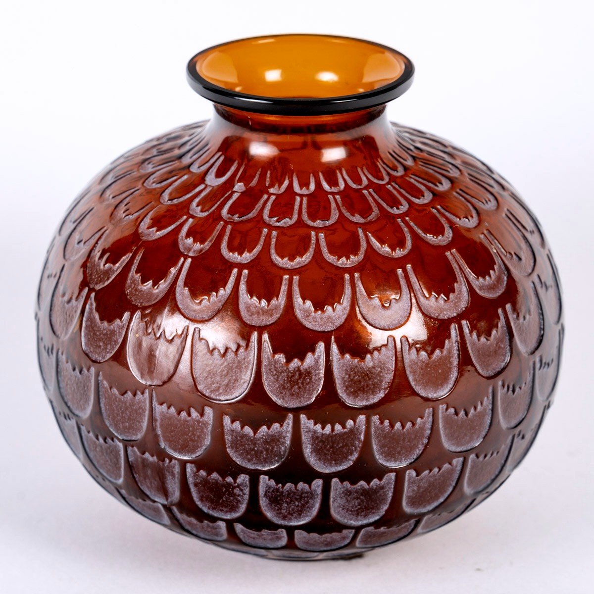 1930 René Lalique - Vase Grenade Red Amber Glass With White Patina-photo-2