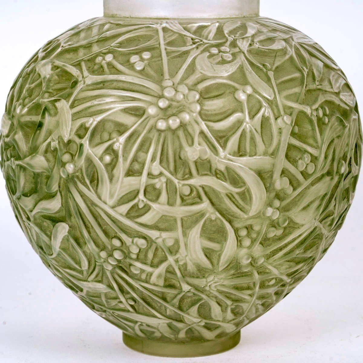 1920 René Lalique - Vase Gui Verre Blanc Patiné Vert-photo-4