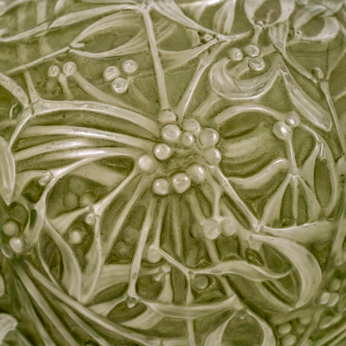 1920 René Lalique - Vase Gui Verre Blanc Patiné Vert-photo-1