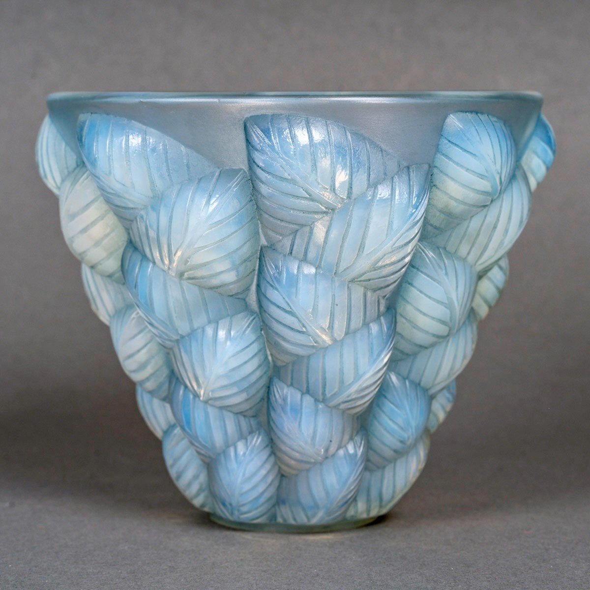 1927 René Lalique - Vase Moissac Verre Opalescent Patiné Bleu-photo-2