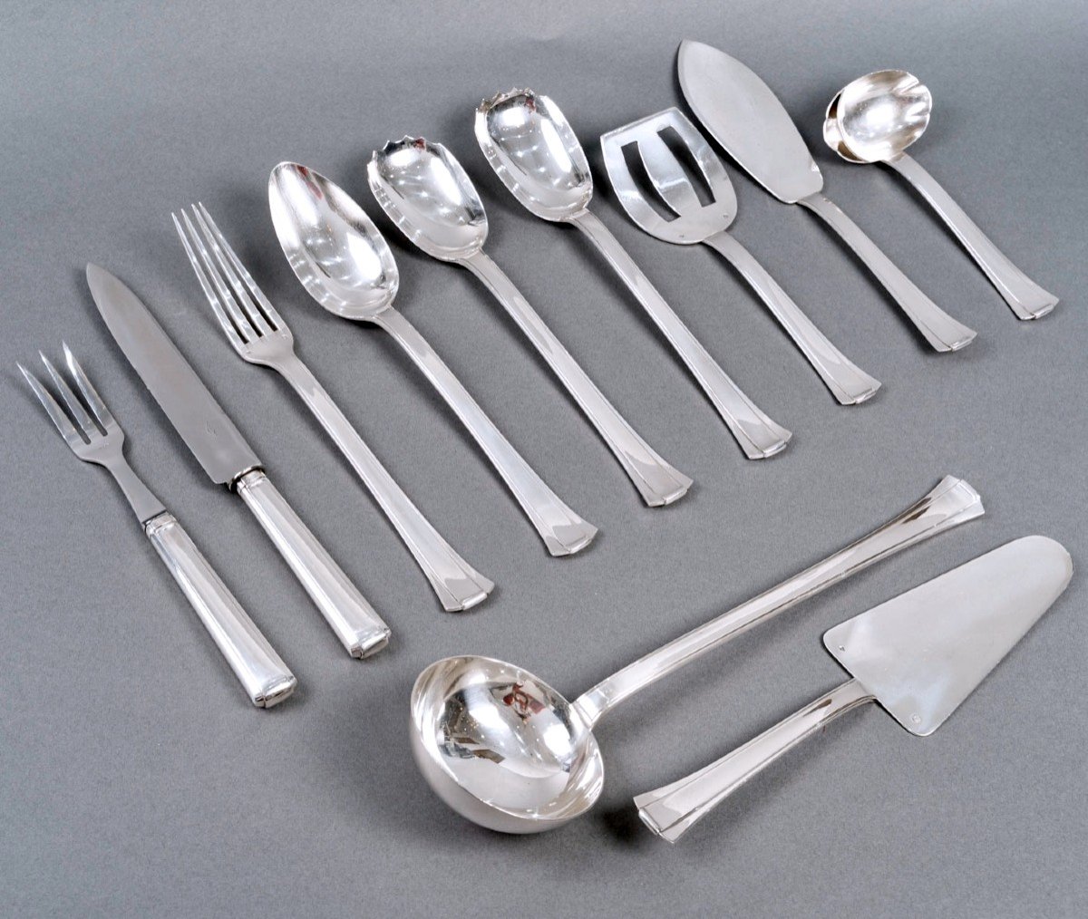 Jean E. Puiforcat - Cutlery Flatware Set Dinard Papyrus Sterling Silver - 131 Pieces-photo-6