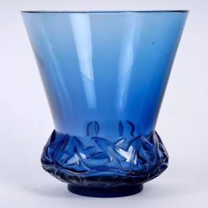 1930 René Lalique - Vase Lierre Ivy Navy Blue Glass 