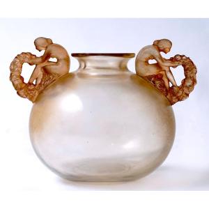 1926 René Lalique - Vase Bouchardon Frosted Glass With Sepia Patina