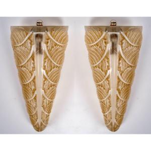 1924 René Lalique - Pair Of  Sconces Wall Lights Glass With Sepia Patina