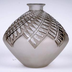 1925 René Lalique - Vase Art Deco Montargis Verre Blanc Patiné Gris 