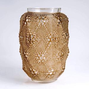 1932 René Lalique -vase  Davos Glass With Sepia Patina